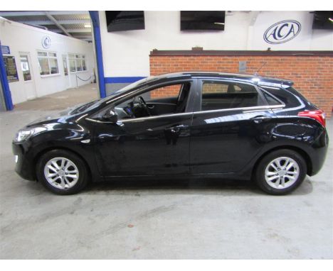 Make &amp; Model: Hyundai I30 SE Blue Drive CRDIDate of Reg: FE15 EDPColour: Blackcc: 1582MoT: 11-03-2022Fuel Type: DIESELMil