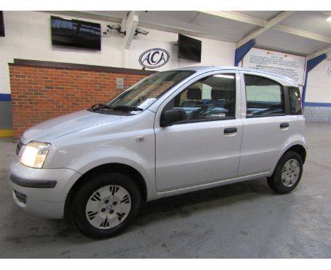 Make &amp; Model: Fiat Panda DynamicDate of Reg: BV58 UVGColour: Silvercc: 1242MoT: 23-11-2022Fuel Type: PETROLMileage: 79kTr