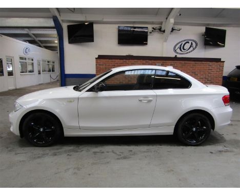 Make &amp; Model: BMW 118D Exclusive EditionDate of Reg: FX62 XNRColour: Whitecc: 1995MoT: 10-04-2022Fuel Type: DIESELMileage