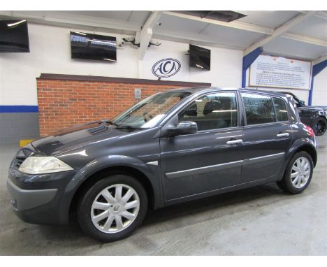 Make &amp; Model: Renault Megane Dyn DCIDate of Reg: PK57 XRHColour: Greycc: 1461MoT: 28-09-2022Fuel Type: DIESELMileage: 122