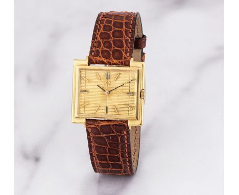 Omega. Montre bracelet en or jaune 18K (750) de forme rectangulaire mouvement mécaniqueOmega. An 18K gold manual wind rectang