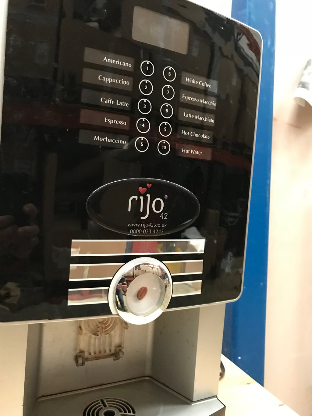 Rijo Primo Coffee Machine, comes with coffee. Everything you need