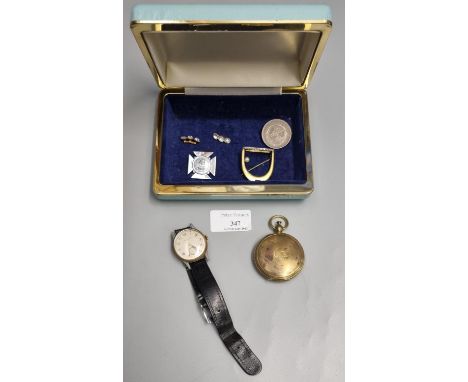Waltham US brass compass together with a vintage Ancre 15 rubies wristwatch, brooches etc.  (B.P. 21% + VAT) 