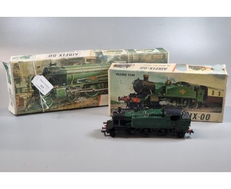 Two vintage Airfix 00 scale model kits in original box, to include: Prairie Tank and Harrow locomotive. (B.P. 21% + VAT) 