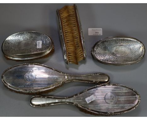 Bag of Edwardian/early 20th century silver beaten and engine turned ladies dressing table vanity brushes.  (B.P. 21% + VAT) 