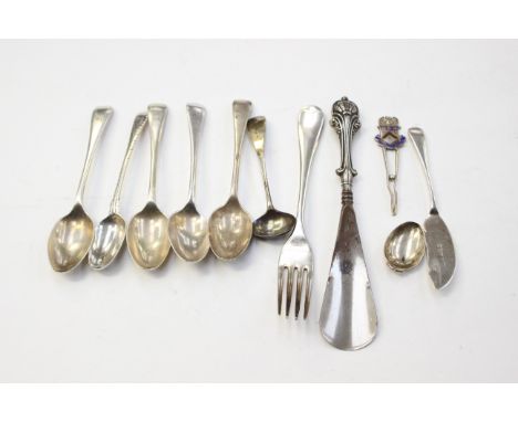 A parcel of miscellaneous silver flatware including a set of four Old English pattern teaspoons, a similar dessert fork, a bu