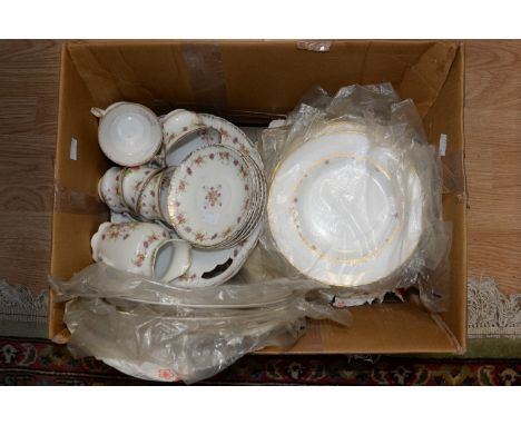 Royal Worcester part dinner service 'Gold Chantilly' (23), together with a Czeckslovakian tea service (1 box)