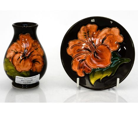 A Moorcroft Hibiscus small vase and trinket dish (2) 