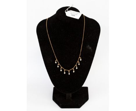 A 9ct gold cultured pearl set necklace, 3.3 grams approx 