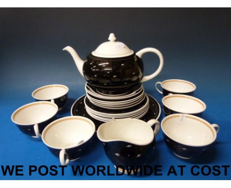 A Susie Cooper tea set in the Feather pattern 