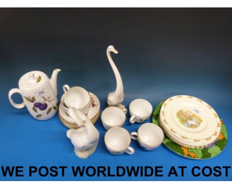 Royal Worcester "Evesham" tea ware etc