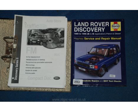 A Land Rover Discovery Series II Loose Leaf Owner's Manual T/W a Haynes Service & Repair Manual.