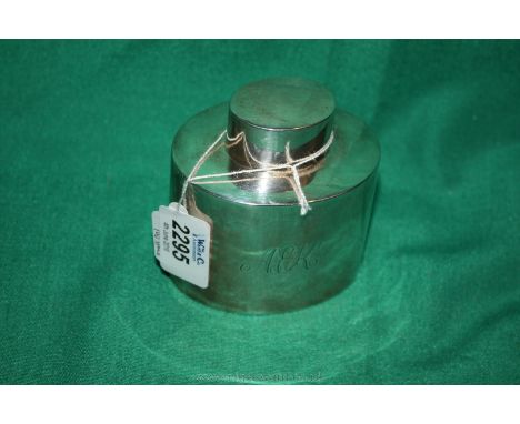 A Silver tea Caddy, Birmingham 1942, 100 grams.