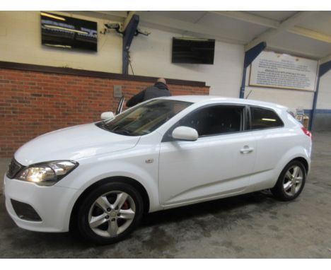 Make &amp; Model: Kia Pro Ceed VR 7Date of Reg: FY61NXUColour: Whitecc: 1396MoT: 10-05-2021Fuel Type: PETROLMileage: 83kTrans