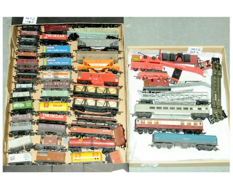 OO gauge rolling stock various manufacturers to include Triang R24/25 Grey Intercontinental Coach,R224 Restaurant coach, inco