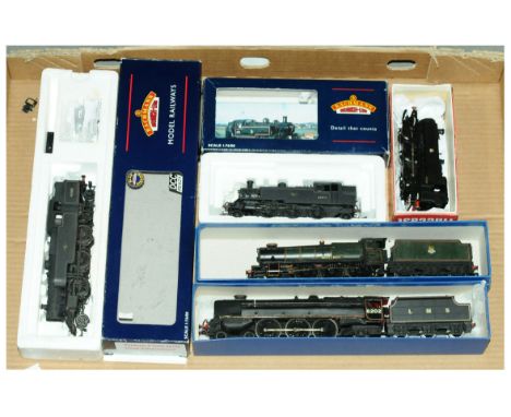 Bachmann / Dapol and other commercial manufacturers group of OO Gauge Steam Outline Locomotives consisting of a 2-6-4 Fairbur
