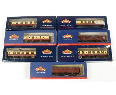 Bachmann OO Gauge Passenger Coaches comprising 5 x BR crimson and cream Mk.1 style (39-252 Restaurant Car, 39-227 Brake Compo