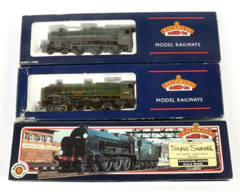 Bachmann OO Gauge BR green 4-6-0 Steam Locos comprising 31-405 Lord Nelson Class No.30852 "Sir Walter Raleigh", 31-160 Jubile