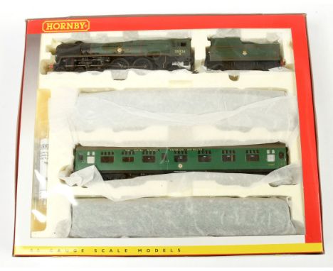 Hornby (China) R2599M (limited edition) "The Royal Wessex" Train pack containing 4-6-2 BR green rebuilt Merchant Navy Class L