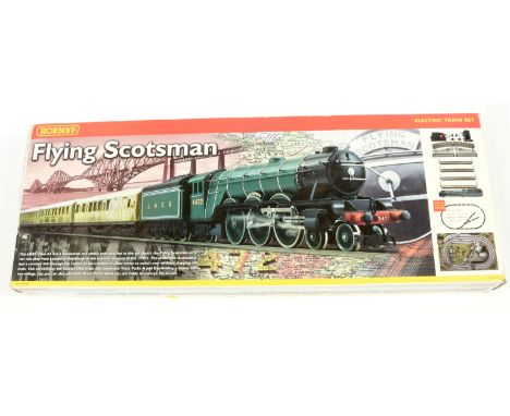 Hornby (China) R1039 "Flying Scotsman" train set containing 4-6-2 LNER lined apple green A1 Class Loco No.4472 "Flying Scotsm