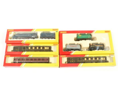 Hornby (China) Railroad Loco and Rolling Stock comprising R2779 4-6-2 LNER blue A4 Class No.4484 "Falcon", R6366 Fuel Tanker 