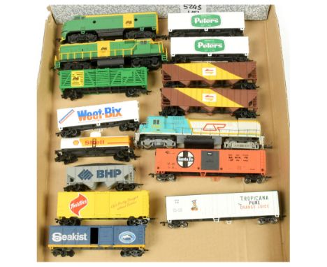 HO unboxed Locos and Freight Cars comprising Life-Like 2 x Australian National green and yellow livery Diesel Locos (A Unit a