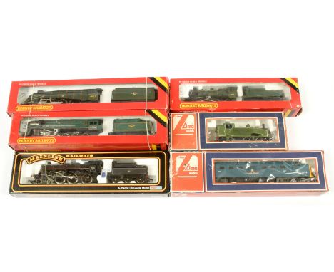 OO Gauge Steam and Diesel Locos comprising Hornby Railways R065 2-10-0 BR green 9F Class Loco No.92220 "Evening Star", R350 4