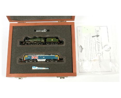 N Gauge Graham Farish (by Bachmann) 370-2014 (limited edition) Silver Anniversary boxed set containing 4-6-0 BR green Jubilee