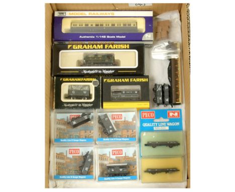 N Gauge Loco and Rolling Stock comprising Graham Farish (by Bachmann) 371-900 0-6-0 GWR green 57XX Pannier Tanker No.5710, 37