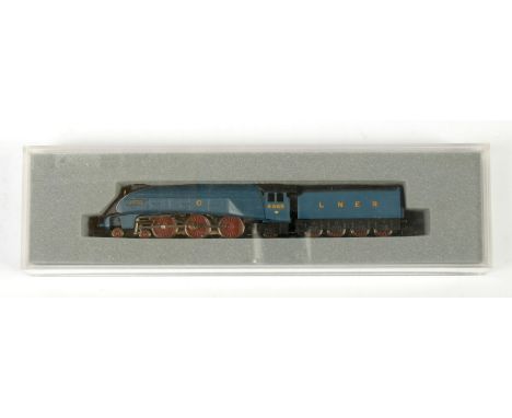 N Gauge Graham Farish (by Bachmann) 372-351A 4-6-2 LNER blue A4 Class Loco No.4468 "Mallard", condition generally Excellent i