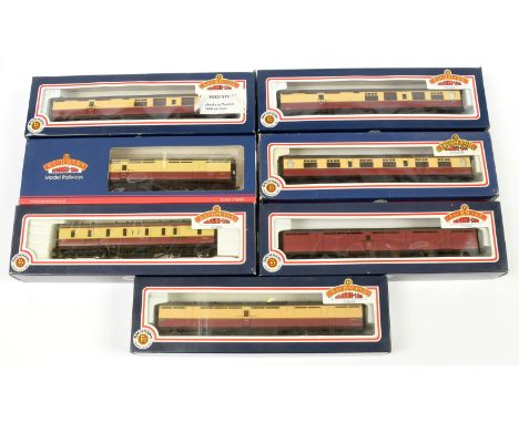 Bachmann OO Gauge BR Passenger Coaches comprising 3 x BR crimson and cream Thompson style (34-375 2nd Class and 2 x 34-450 Br