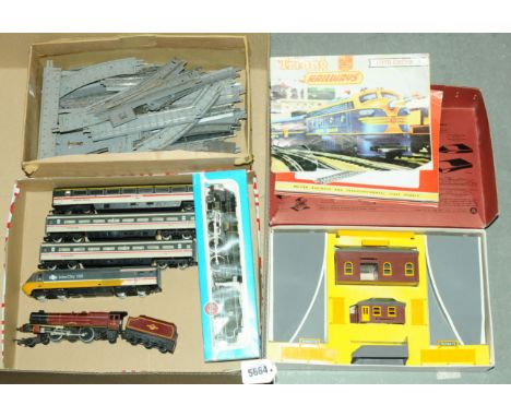 OO Gauge Locomotives, Track and accessories comprising Triang BR Maroon 4-6-2 Princess  Class ?The Princess Royal?, Hornby In