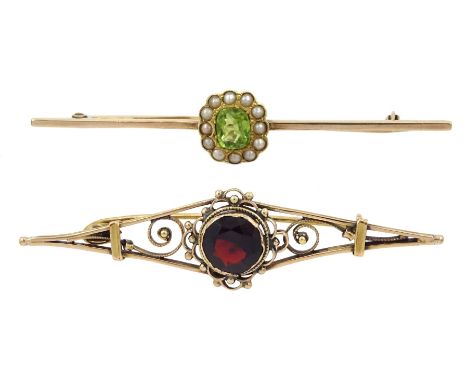 Early 20th century 9ct gold peridot and split pearl bar brooch and an 18ct gold garnet openwork brooch Condition Report:18ct 