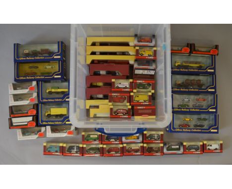 A mixed lot of boxed diecast model vehicles, in mostly 1:76 scale, including EFE model car sets, Lledo Trackside and items fr