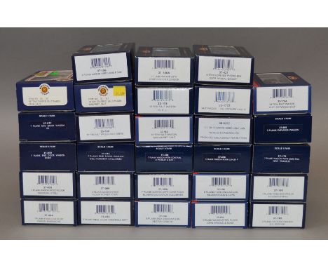 OO Gauge. Bachmann 28 x assorted private owner & salt wagons. All VG boxed.