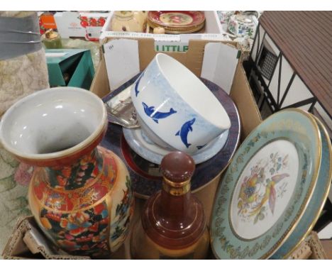 A tray of assorted ceramics to include a Wedgwood Ralph Lauren hunting scene serving platter and dish 