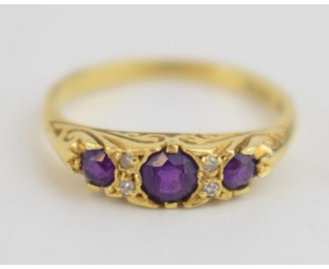 18ct gold garnet and diamond ring, size M, 2.8 grams.  