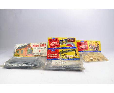Airfix Group comprising Series 1 Type 1 / 2 Bagged kits of Railway items and accessories comprising Thatched Cottage, Signal 