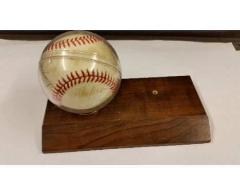 BASEBALL, signed ball by various members of the Yomiuri Giants, inc. Sadaharu Oh, in plastic case on wooden plinth, G