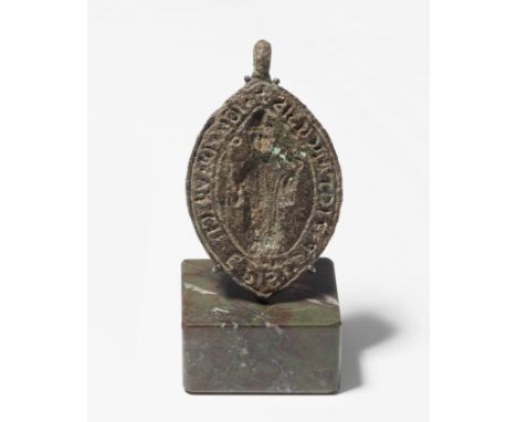 Siegel eines BischofsGotisch. Bronze. Mandelförmig mit Aufhängeöse. Ganzfigur eines Bischofs. Umlaufende Inschrift nicht lesb