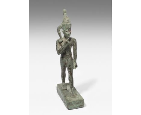 Harpokrates-FigurÄgypten, Ptolemäerzeit (um 300–30 v. Chr.). Bronze mit eingelegten Augen aus Gold. Schreitender, nackter Har