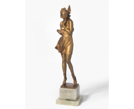 Bruno Zach, Figur(Schytomyr 1891–1945 Wien)Bronze, vergoldet. Künstlersignatur und Giesserstempel "ARCENTOR WIEN". Junge Dame