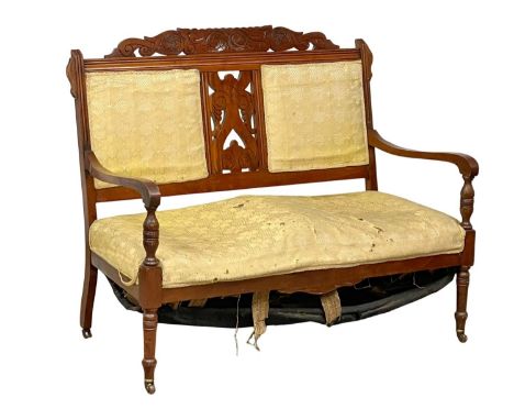 An Edwardian mahogany 2 seater sofa. 114x61x95cm 