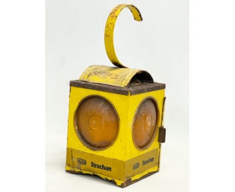 A vintage road lamp. 35cm 