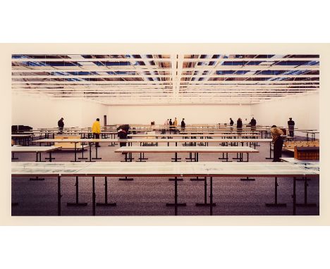 GURSKY, ANDREAS1955 LeipzigTitel: Centre Georges Pompidou (für Parkett 44). Datierung: 1995. Technik: C-Print auf Kodak Profe