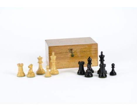 A complete set of Jacques Staunton chess pieces,  in a treen box measuring 17cm x 12cm (32+box) 