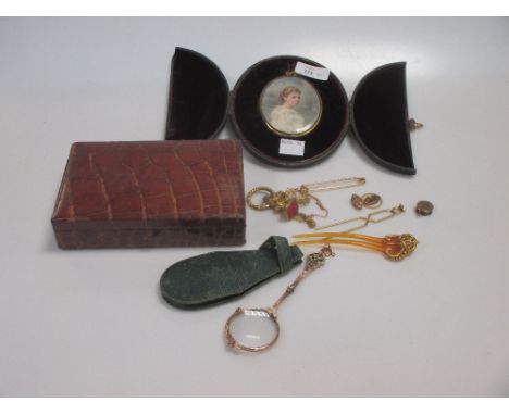 A 22ct gold wedding band (1.8g) various 9ct small chains, some gilt metal fob seals and a hair clip etc. a late 19th century 