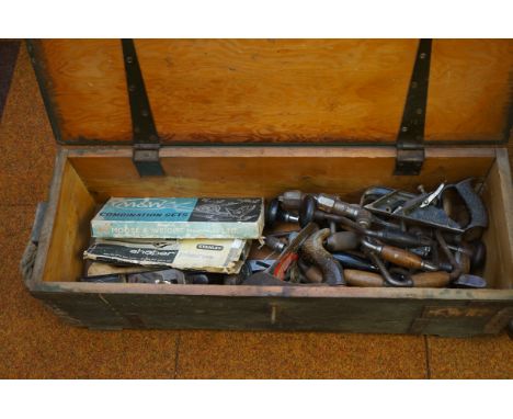 Large tool box with vintage tools 
