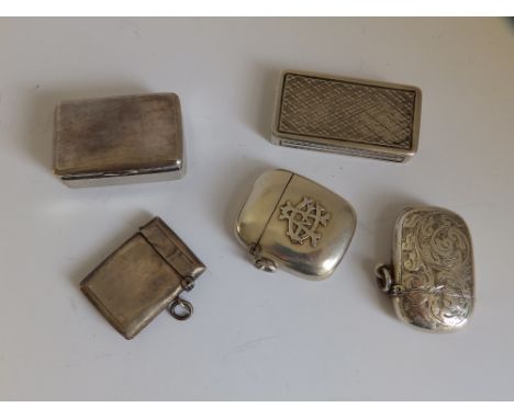 A plain white metal snuff box - 'MK' (?) , 2" across, an early 19thC English snuff box and three silver vestas. (5)