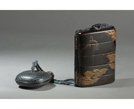 An 18th century five case inro from Edo period. In lacquered wood decorated with animals and plants motifs in urushi lacquer.